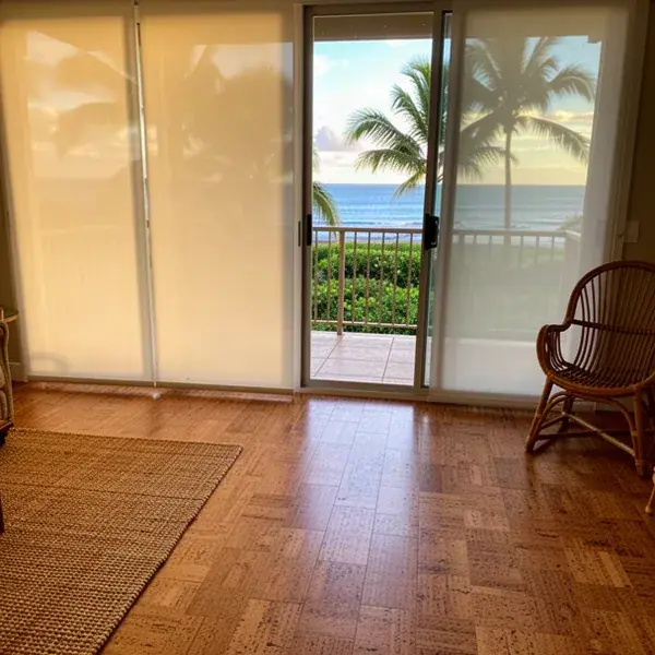 Sun-protected cork near the sliding doors Cork floor beside shaded lanai slider in Wailea condo